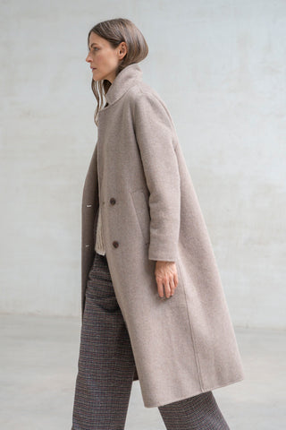 ABRIGO LARGO PAÑO SOLAPAS TOSTADO