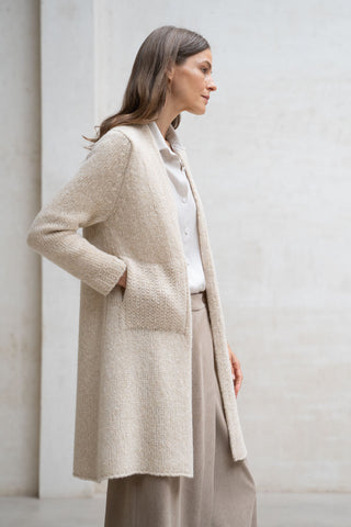 CHAQUETA LARGA CON BOLSILLOS BEIGE