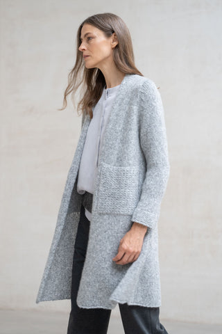 CHAQUETA LARGA CON BOLSILLOS GRIS