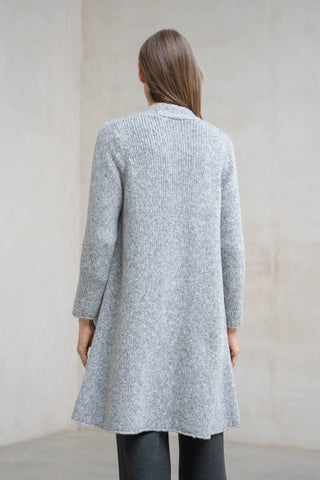 CHAQUETA LARGA CON BOLSILLOS GRIS