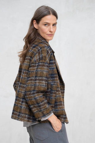 ABRIGO AREZZO CORTO SOLAPAS CUADROS MOSTAZA