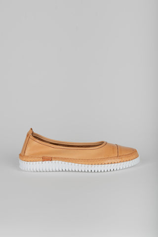 Dançarina Cécile Camel