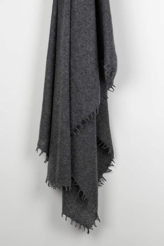 Dark gray cashmere Vairela scarf