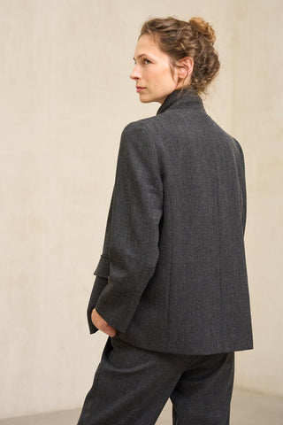Nissia dark grey jacket
