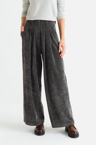 PANTALON PINZAS GRIS