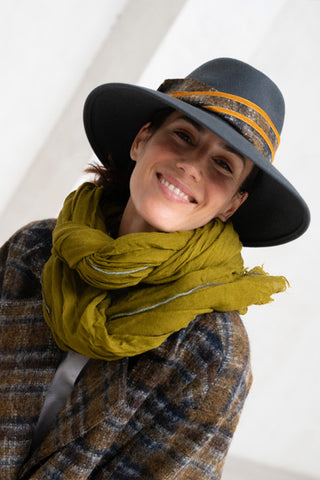 Sombrero Gelgo mostaza | Rivera x Alexia Álvarez de Toledo